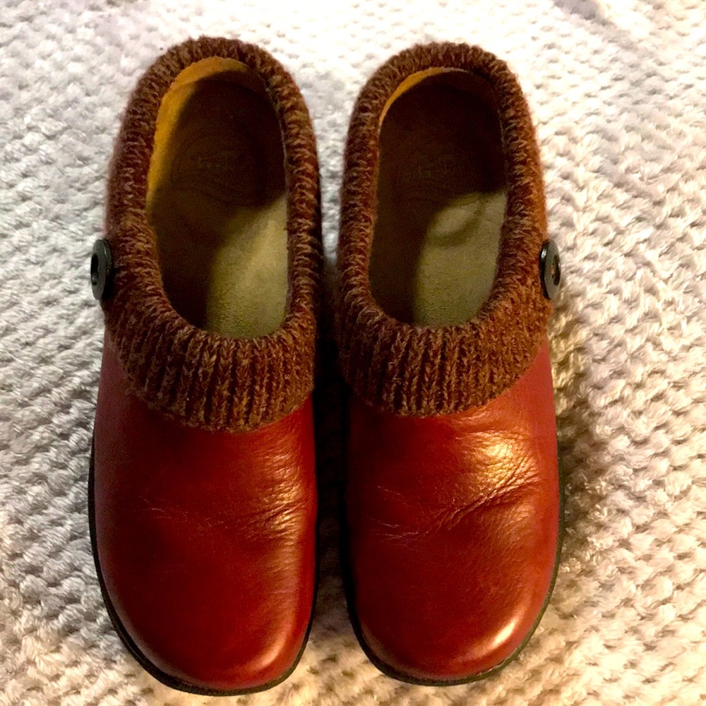 Dansko Leather Clogs | Size 39 | EUC